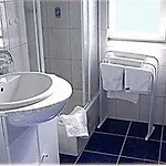 Am Wehrhahn Hotel 2*