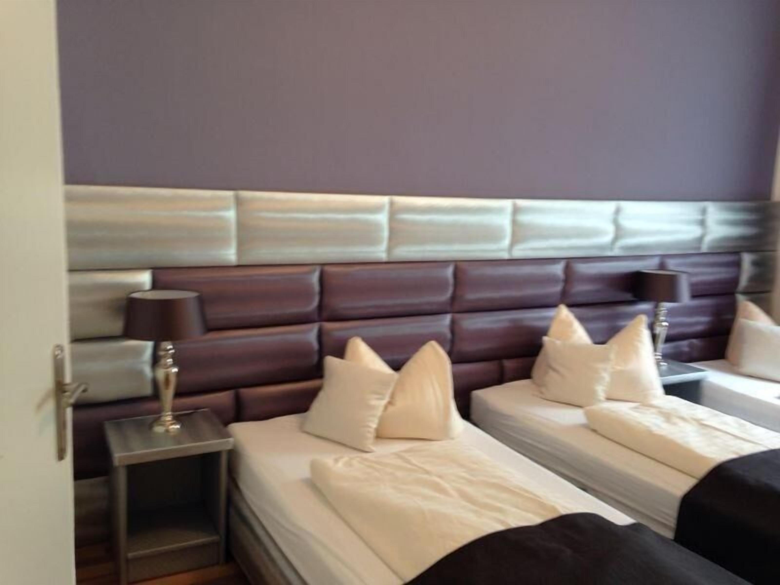 Hotel Am Wehrhahn 2*